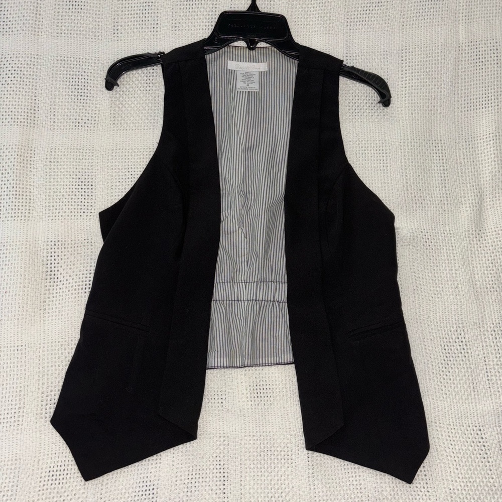 Charlotte Russe black vest. Size M, like new